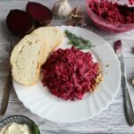 Rote-Bete-Salat russisch – einfaches Rezept mit Knoblauch