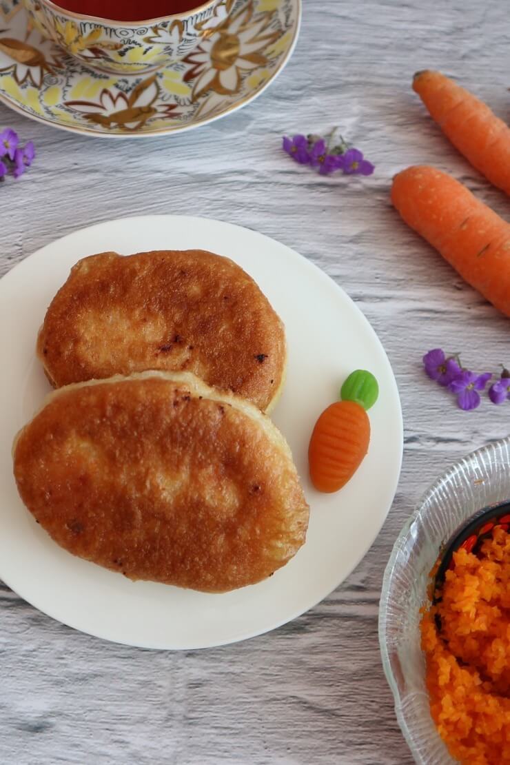 Sweet filled buns with carrots