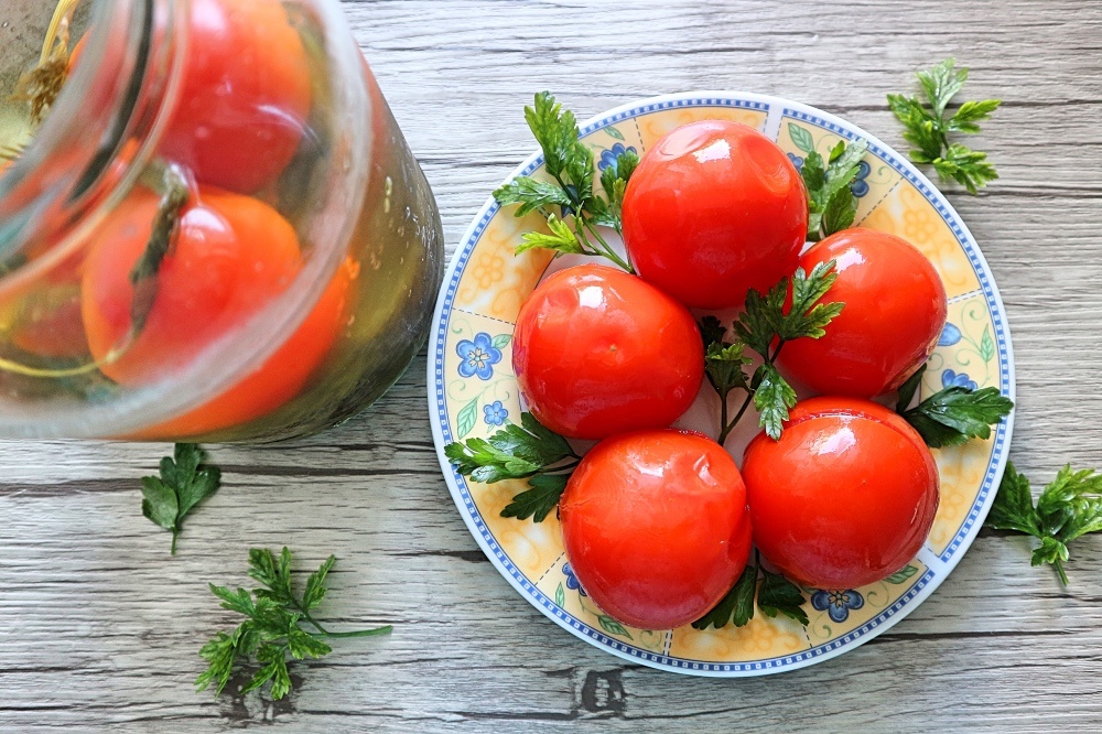 Tomaten einlegen: Einmachen von Tomaten nach russischer Art