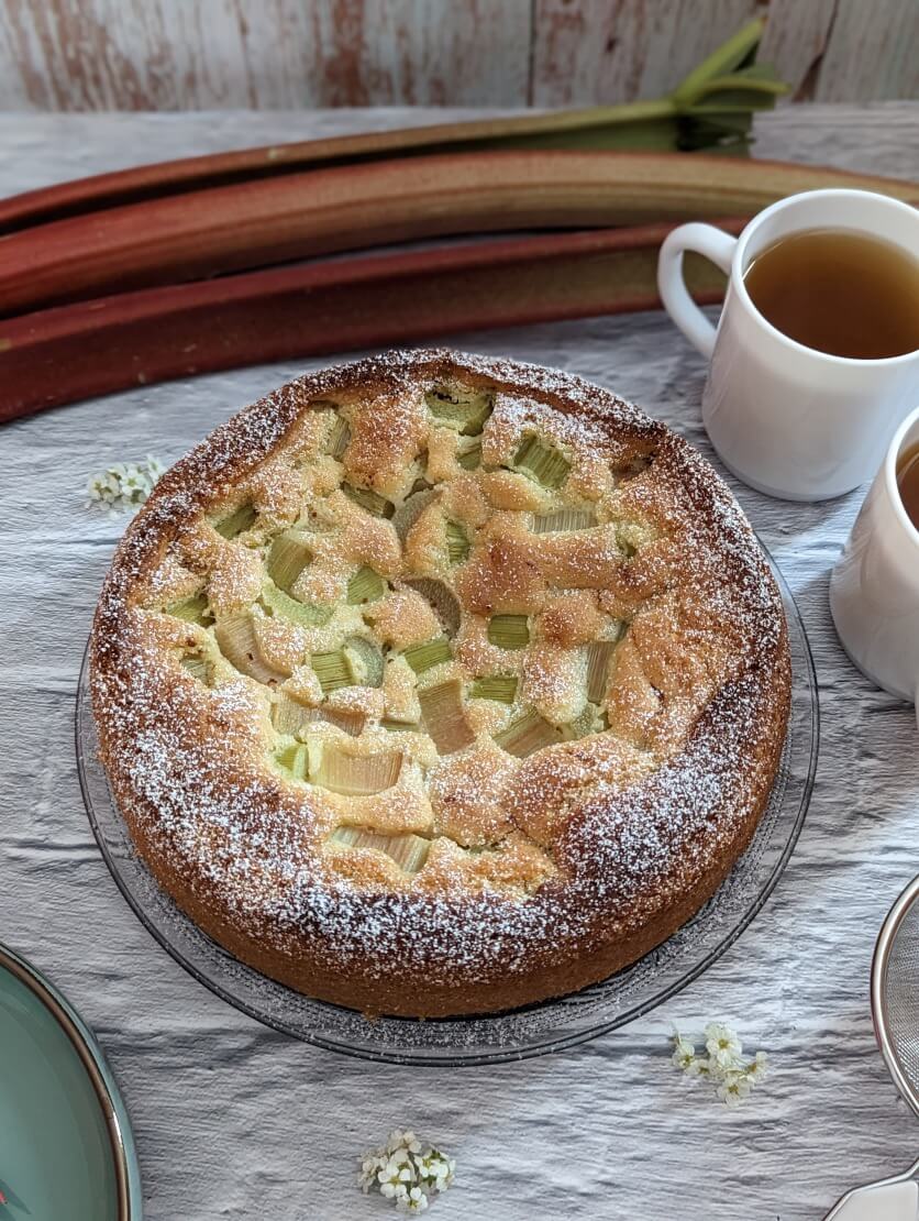 Rhabarberkuchen mit Rührteig – schnelles Rezept
