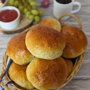 Luftige Brötchen mit Trockenhefe