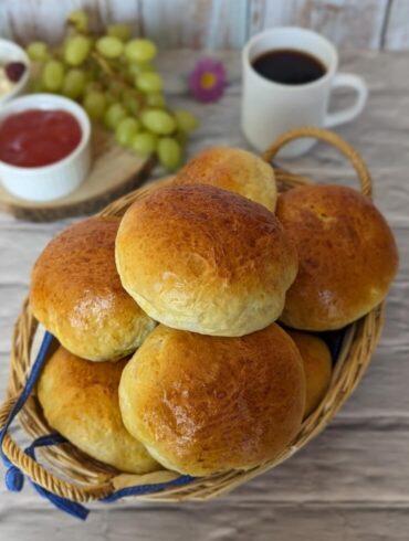 Luftige Brötchen mit Trockenhefe