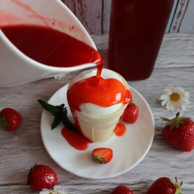 Erdbeersirup selber machen – Rezept für sommerlich fruchtigen Allrounder