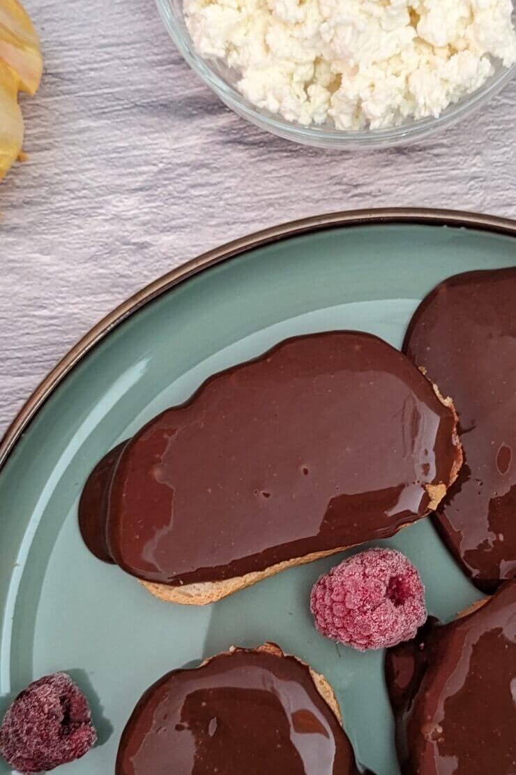 Chocolate spread with tvorog