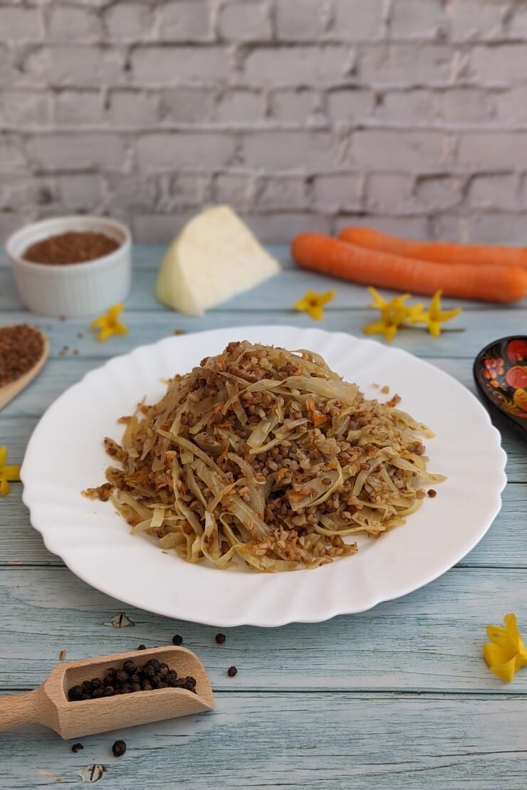 Buckwheat with cabbage