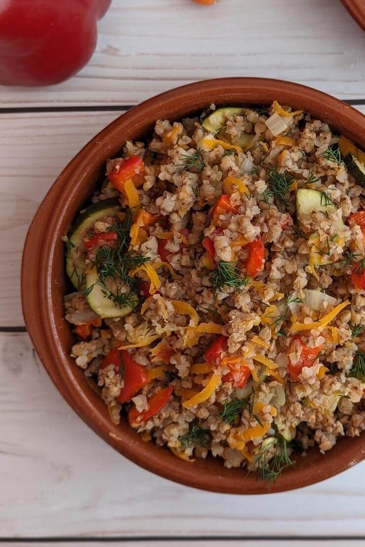 Oven baked buckwheat with vegetables