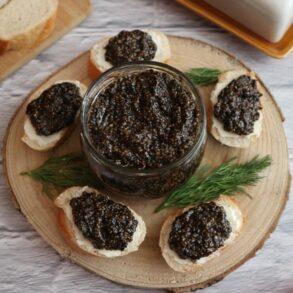 Veganer schwarzer Kaviar