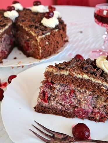 Torte "Die betrunkene Kirsche" – Rezept für fruchtig-cremigen Kuchen