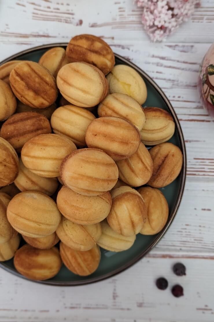 How to make Russian walnut cookies