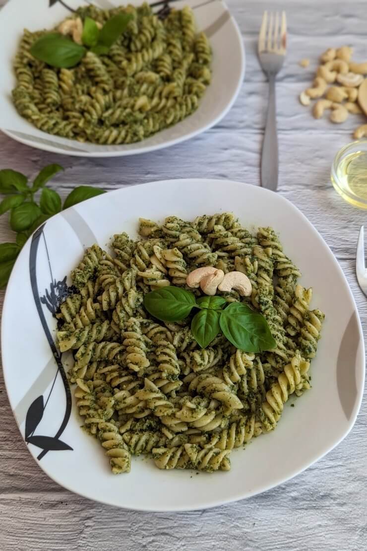 Green pesto vegan