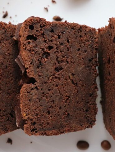 Chocolate zucchini bread vegan and very moist – easy recipe