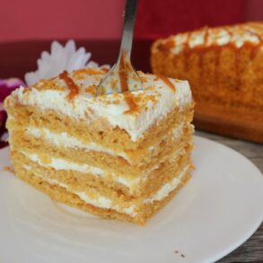 Torte “Karamellmädchen” (russische Karamell-Torte)