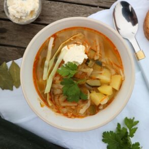 Schtschi vegetarisch (russische Kohlsuppe vegan)