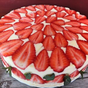 Fraisier Cake / Französische Erdbeertorte