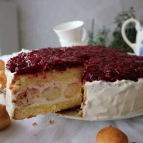 Cream puff cake with cherries