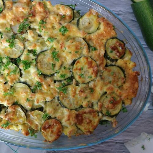 Überbackene Zucchini vegetarisch – Zucchinischeiben mit Feta