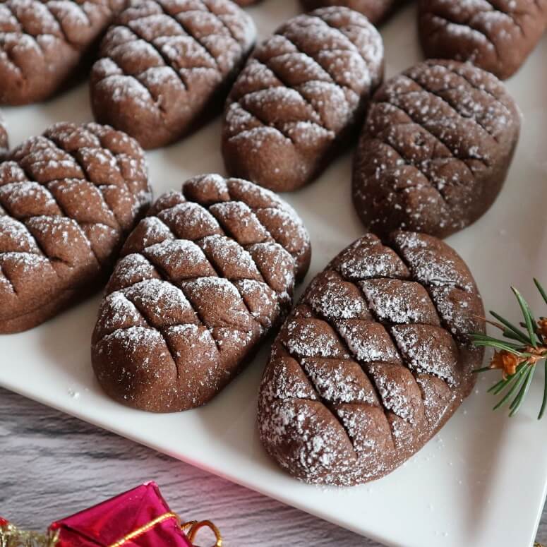 Chocolate pine cone cookies – how to make fancy pastry
