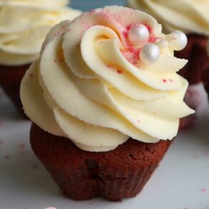 Red velvet cupcakes – the American classic in mini version