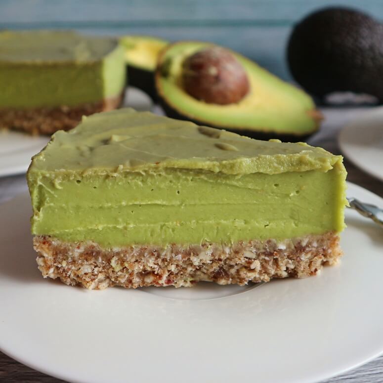 Vegane Avocado-Torte ohne Backen – leckeres Rezept mit Limette