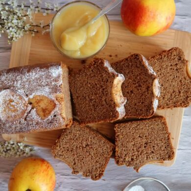 Apfelmuskuchen vegan – saftiger Rührkuchen mit Apfelmus und ohne Ei