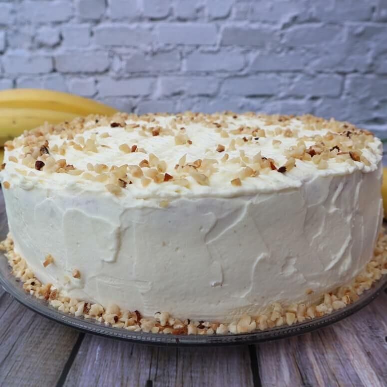 Biskuittorte mit Frischkäse-Creme