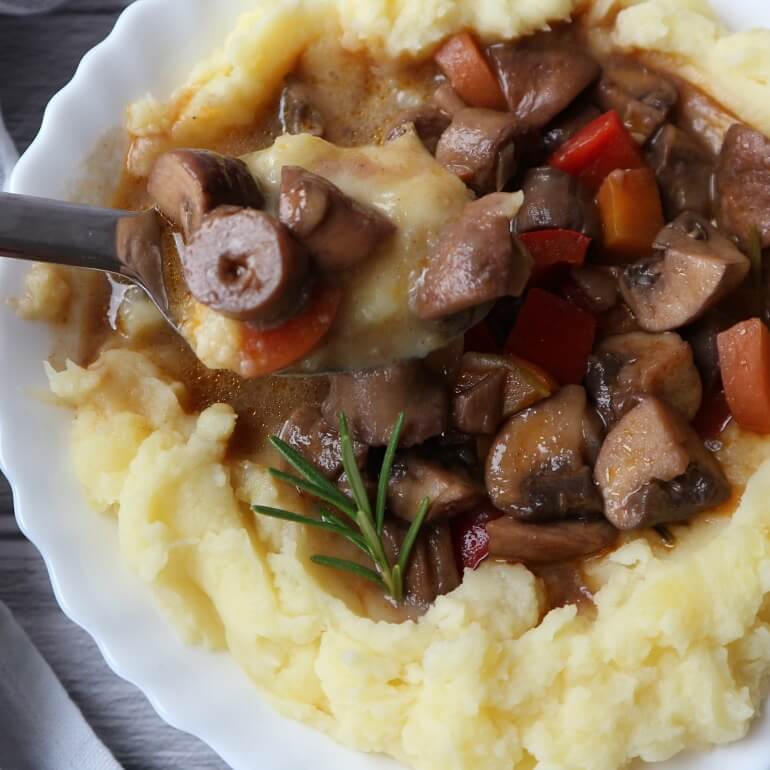 Vegan mushroom goulash