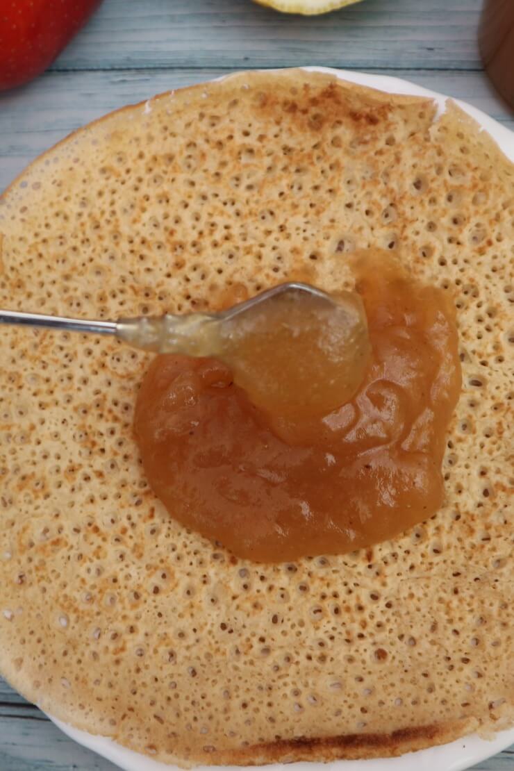 Pfannkuchen mit Marmelade