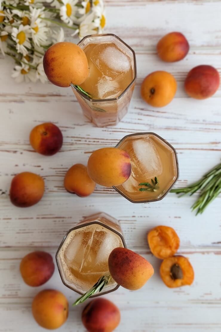 How to make apricot soda