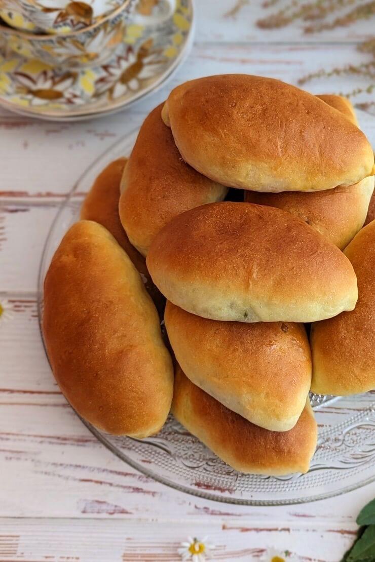 Sweet piroshki with sorrel filling