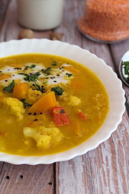 Kürbis-Linsen-Suppe – mit Kokosmilch und Blumenkohl