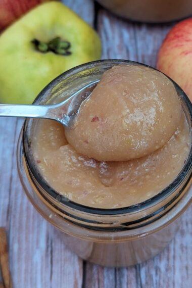 Quitten-Apfel-Marmelade – Rezept mit Zimt und Rum