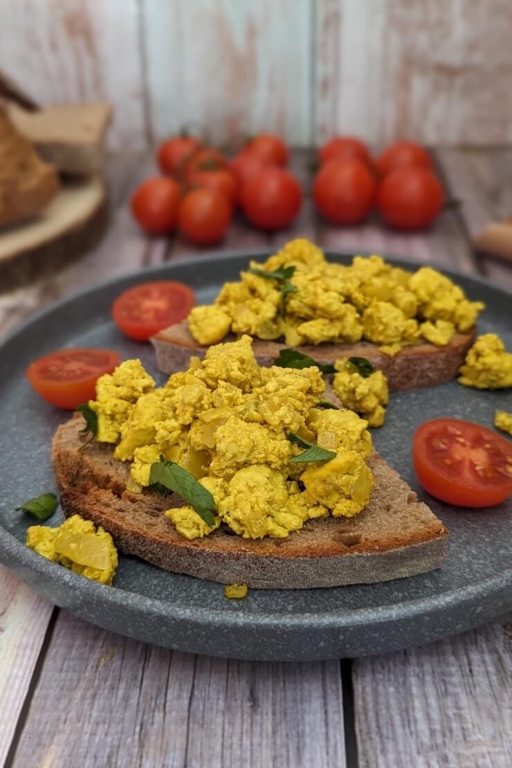 Veganes herzhaftes Frühstück