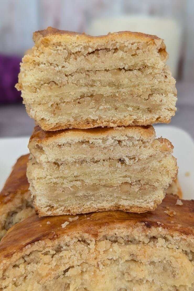 Armenian gata with nuts