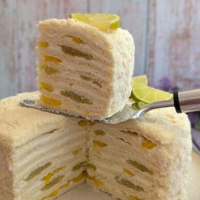 Lime mango layer cake with yogurt
